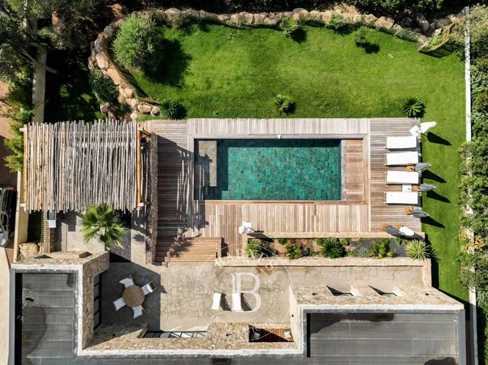 Image No.2-4 Bed House for sale