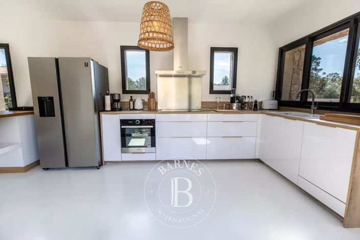 Image No.4-4 Bed House for sale