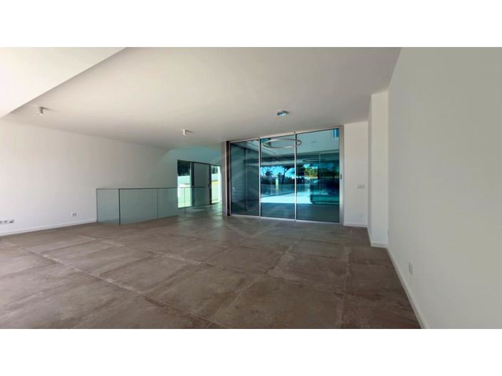 Image No.23-3 Bed House for sale