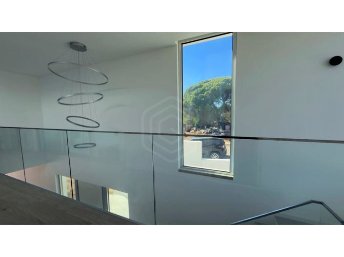 Image No.27-3 Bed House for sale