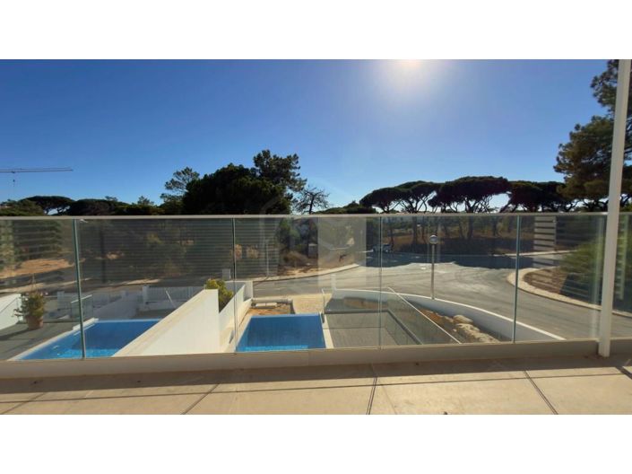 Image No.41-3 Bed House for sale