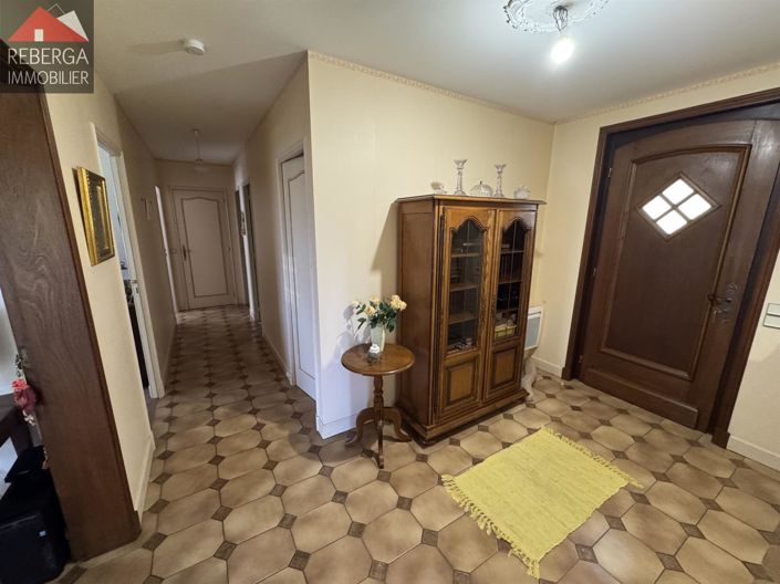 Image No.21-4 Bed House for sale