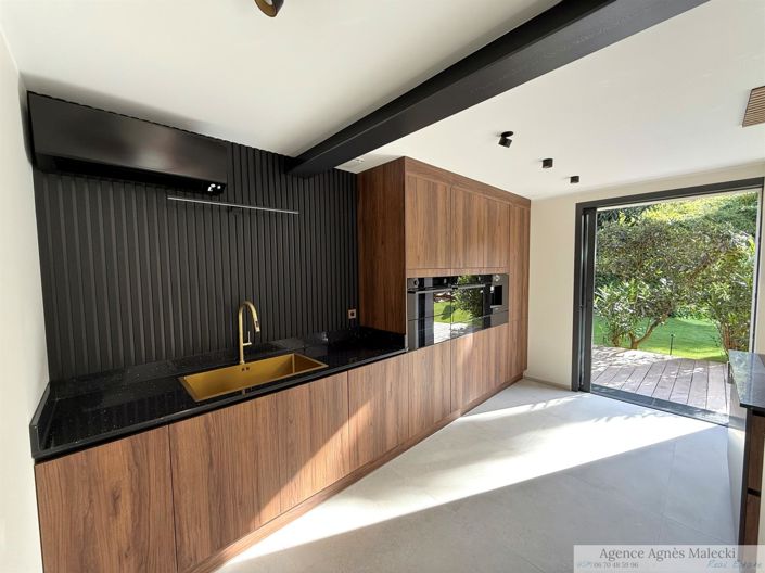 Image No.5-4 Bed House for sale