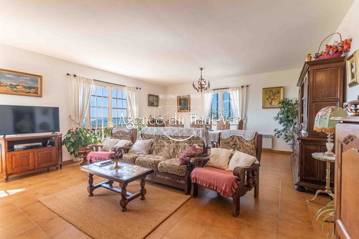 Image No.17-3 Bed House for sale