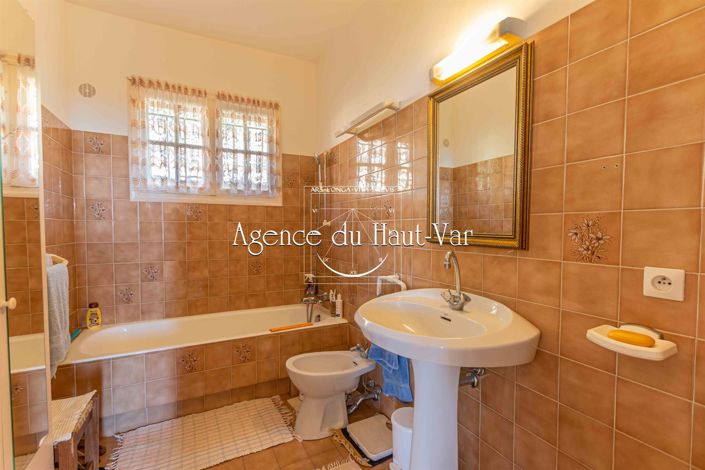 Image No.20-3 Bed House for sale