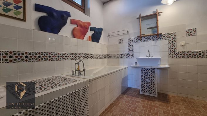 Image No.14-5 Bed House for sale