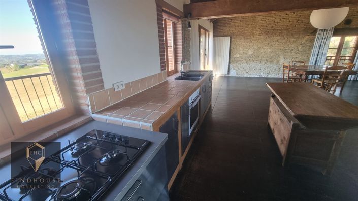 Image No.19-5 Bed House for sale