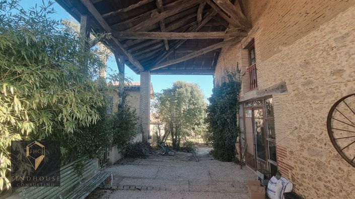 Image No.4-5 Bed House for sale