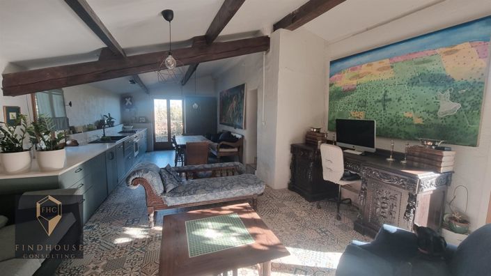 Image No.8-5 Bed House for sale