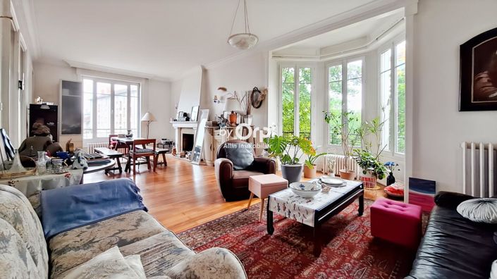 Image No.3-6 Bed House for sale