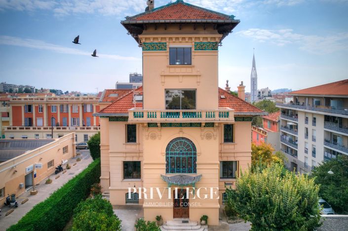 Image No.1-7 Bed House for sale