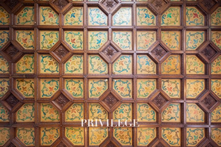 Image No.17-7 Bed House for sale