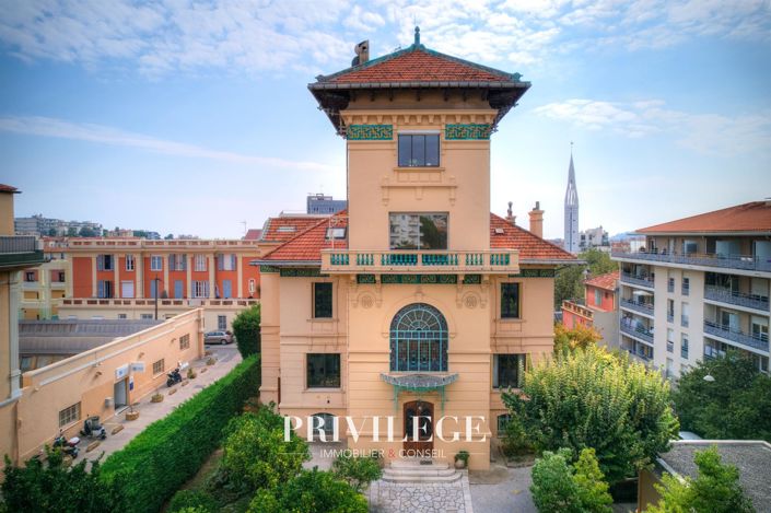 Image No.35-7 Bed House for sale