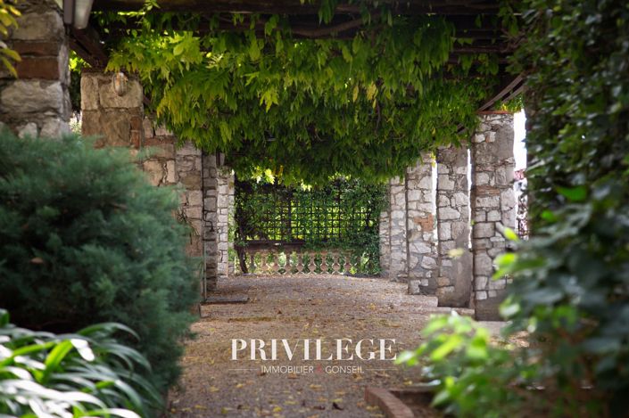 Image No.4-7 Bed House for sale