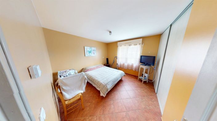 Image No.7-4 Bed House for sale