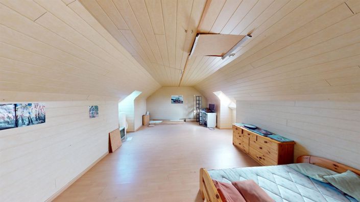 Image No.8-4 Bed House for sale