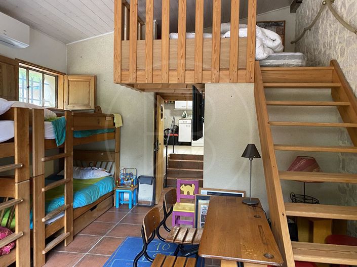 Image No.7-5 Bed House for sale