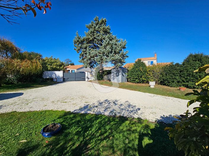 Image No.11-2 Bed House for sale