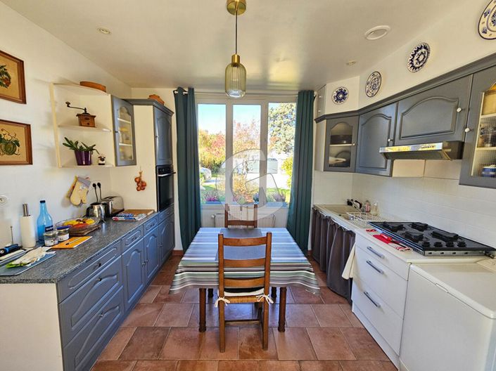 Image No.9-2 Bed House for sale