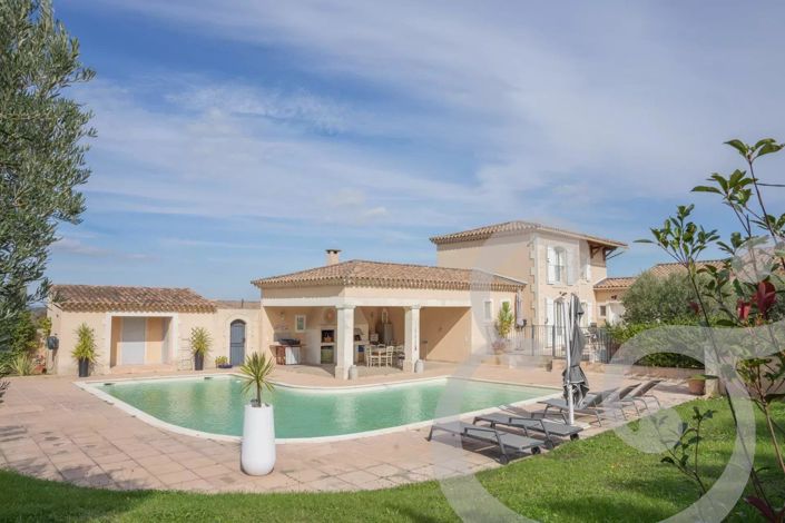 Image No.1-4 Bed House for sale