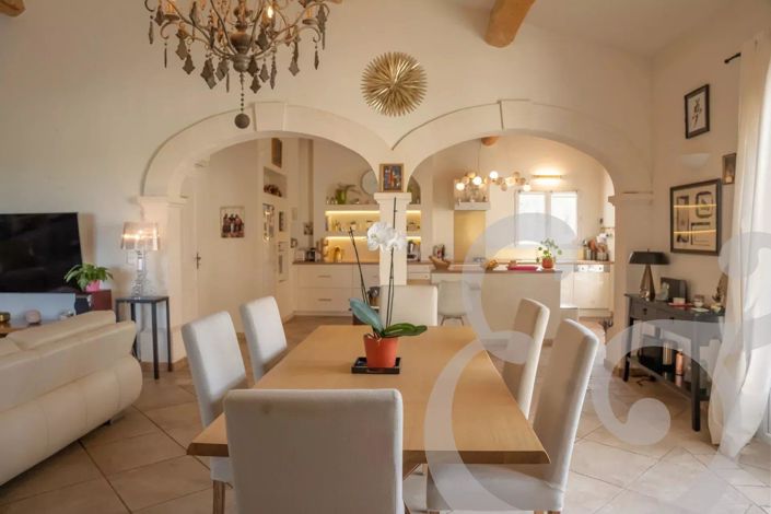 Image No.16-4 Bed House for sale