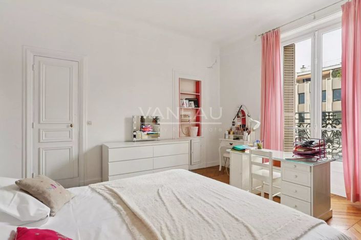 Image No.15-3 Bed Apartment for sale