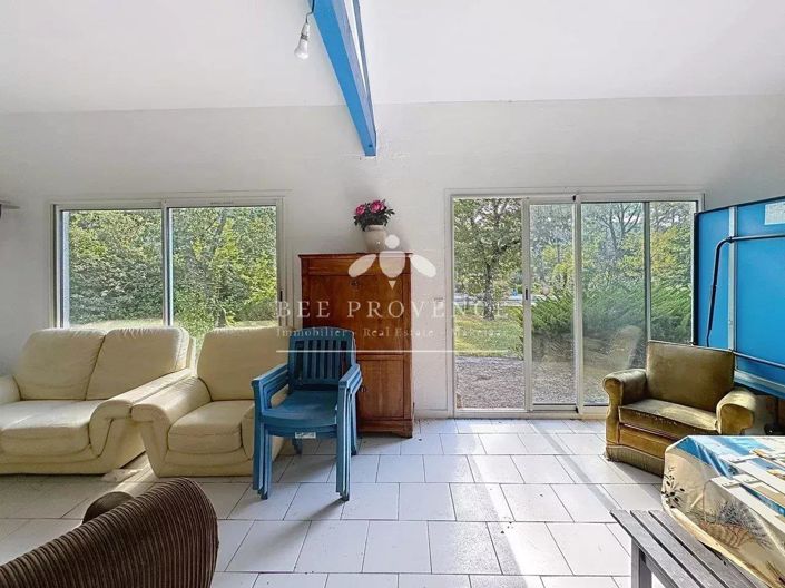 Image No.19-5 Bed House for sale