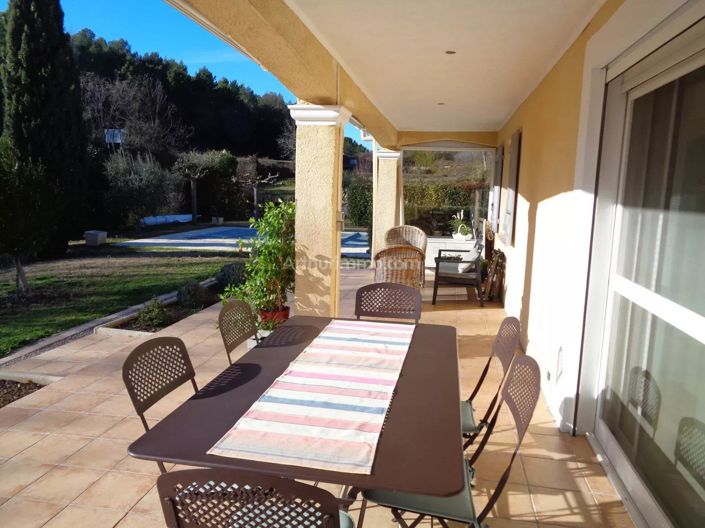 Image No.2-4 Bed House for sale