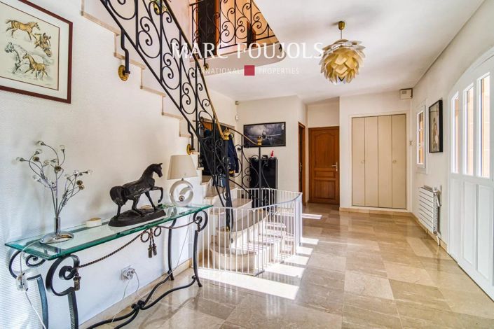 Image No.8-4 Bed House for sale