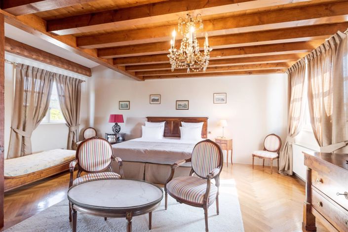 Image No.17-24 Bed House for sale