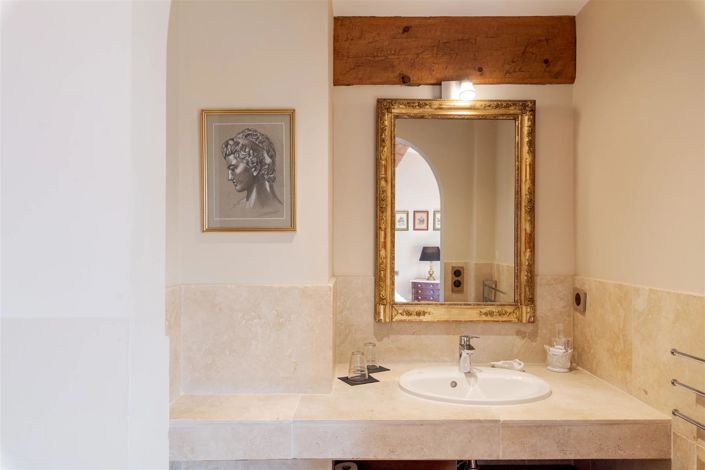 Image No.18-24 Bed House for sale