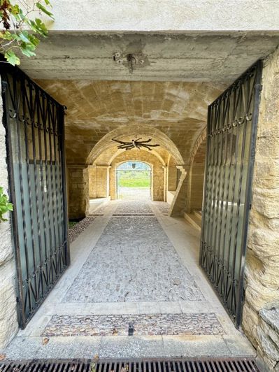 Image No.13-10 Bed House for sale