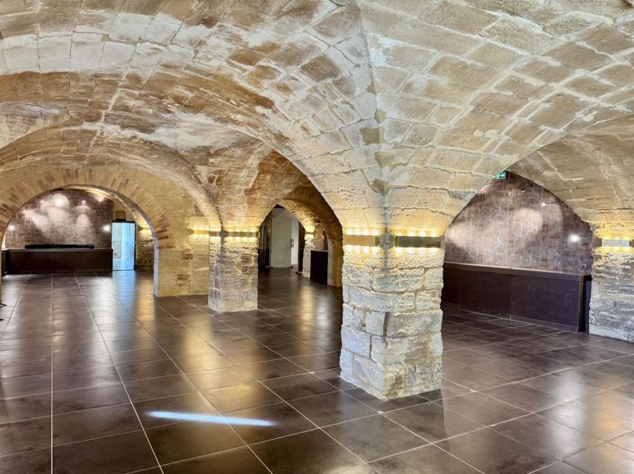 Image No.6-10 Bed House for sale