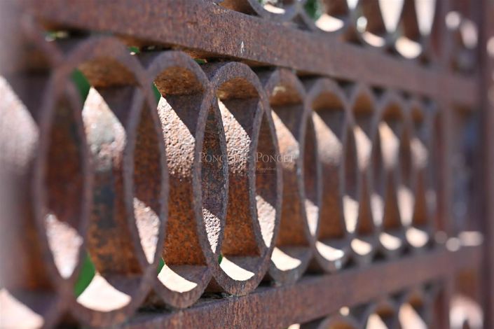 Image No.24-7 Bed House for sale