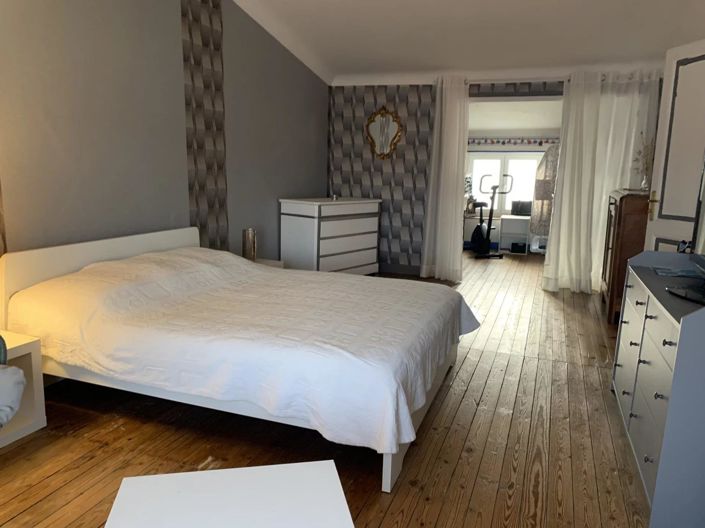 Image No.12-7 Bed House for sale