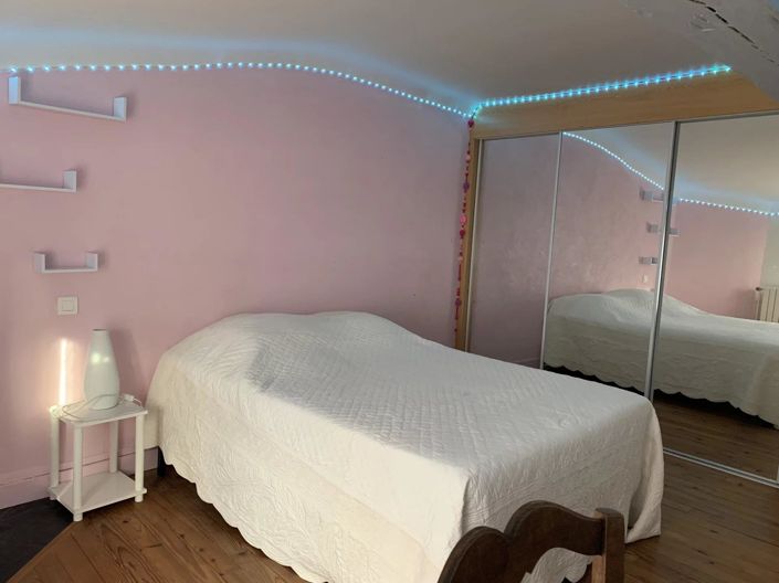 Image No.16-7 Bed House for sale