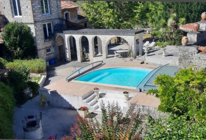 Image No.25-7 Bed House for sale