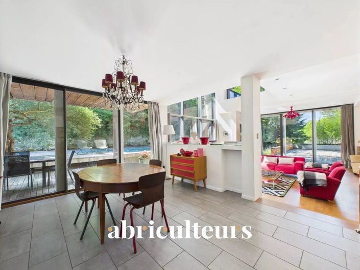 Image No.5-5 Bed House for sale