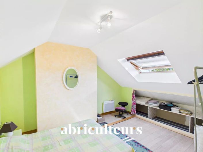 Image No.9-4 Bed House for sale