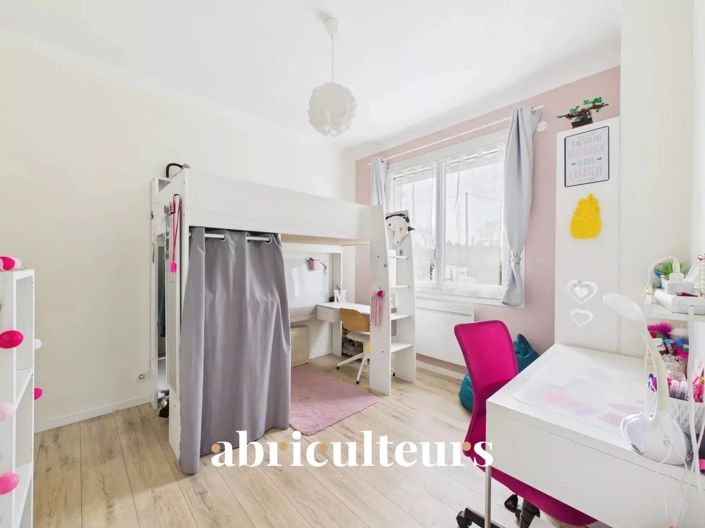 Image No.6-3 Bed House for sale