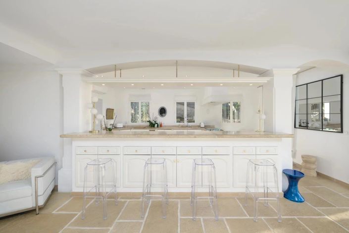 Image No.12-7 Bed House for sale