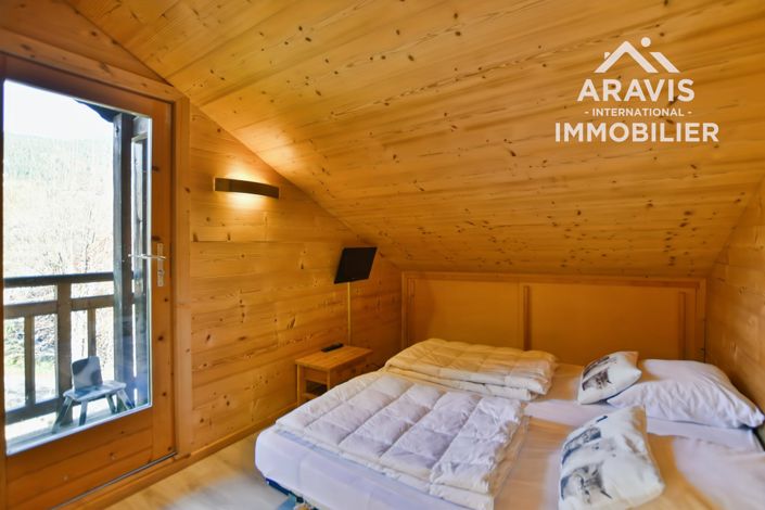 Image No.12-4 Bed House for sale