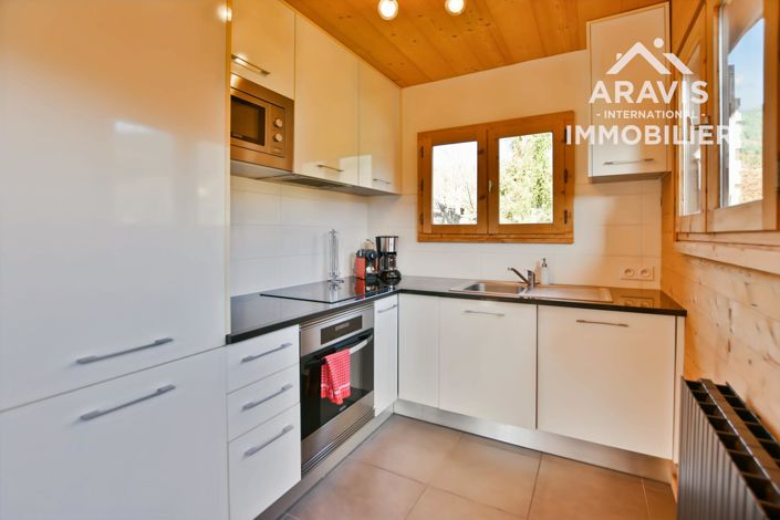 Image No.6-4 Bed House for sale