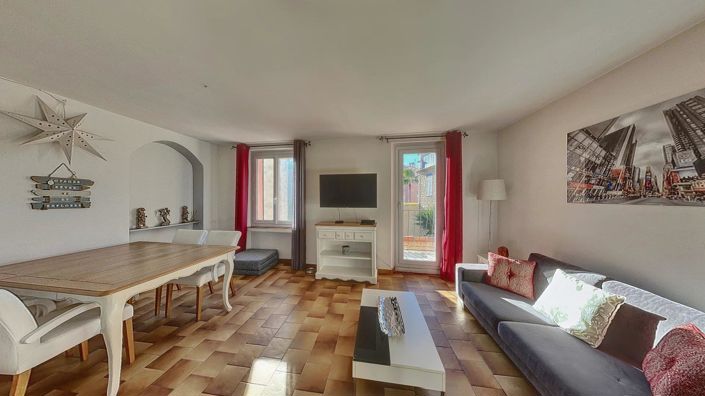 Image No.1-2 Bed Apartment for sale