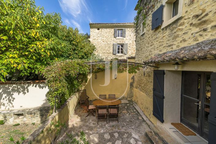 Image No.14-11 Bed House for sale