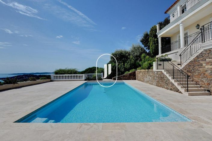 Image No.12-7 Bed House for sale