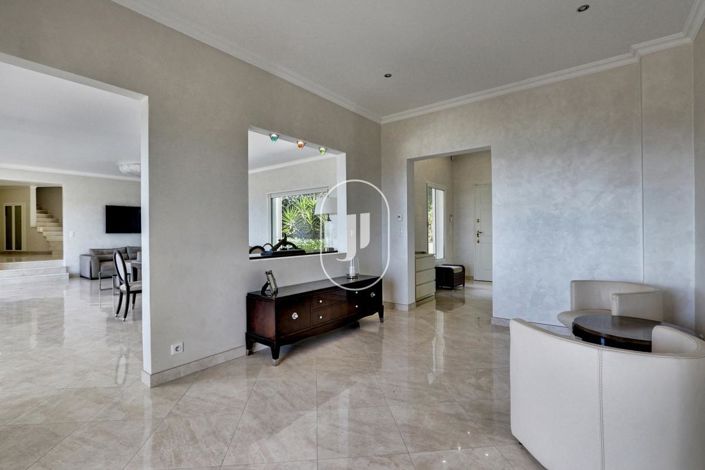 Image No.48-7 Bed House for sale