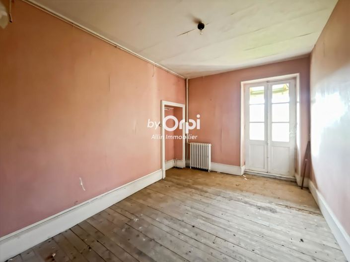 Image No.11-6 Bed House for sale