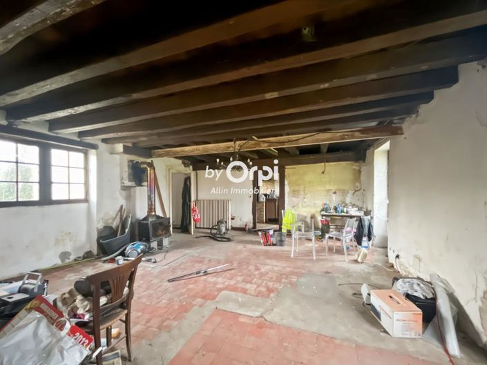 Image No.9-6 Bed House for sale