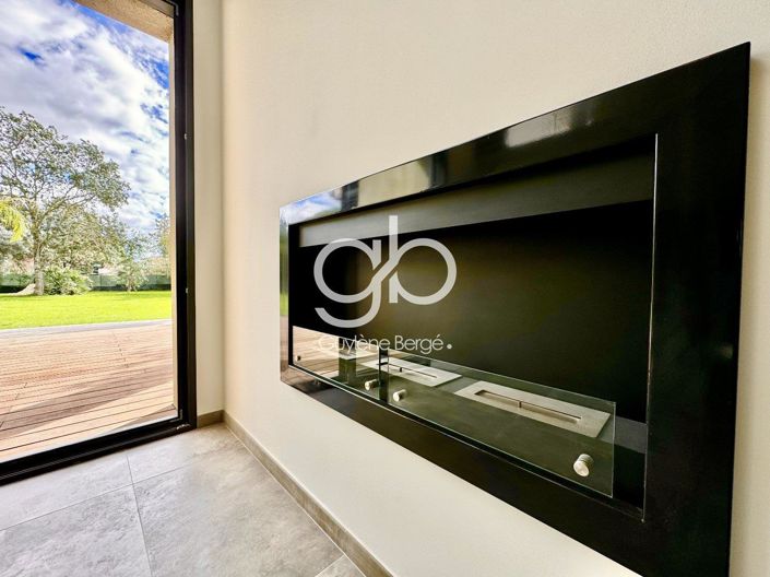 Image No.11-5 Bed House for sale